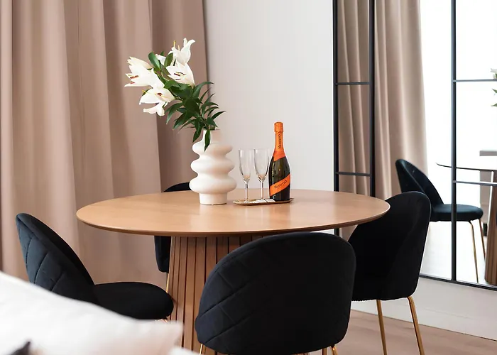 Flatbook - Center Granaria I Apartman