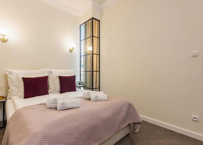 Flatbook - Center Granaria I Apartman Gdańsk